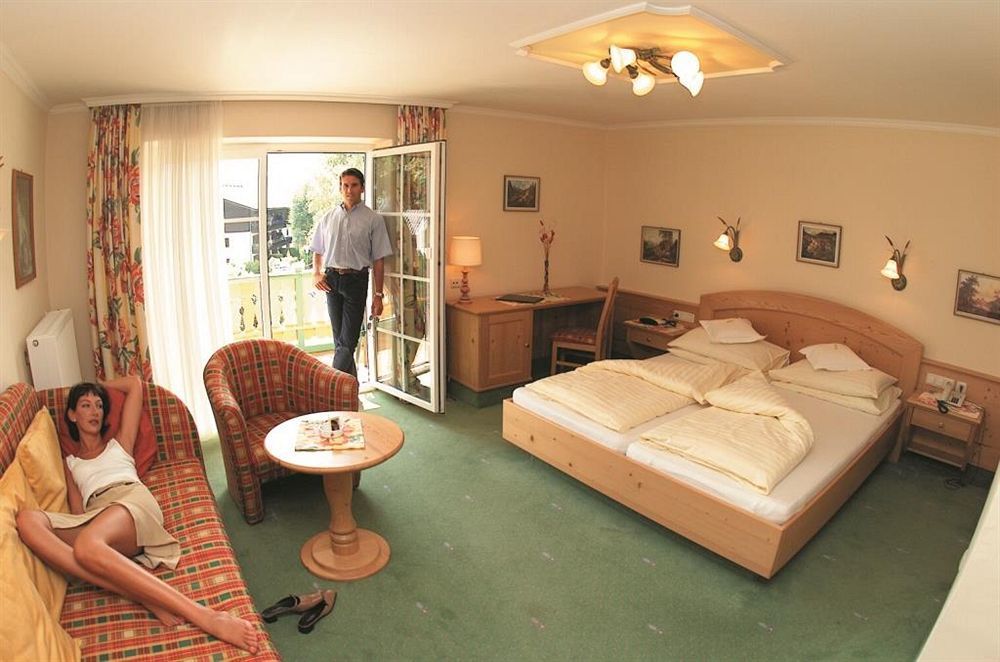 Hotel Foersterhof Lebe Pur, Geniesse Den Tag Saint Wolfgang Екстериор снимка