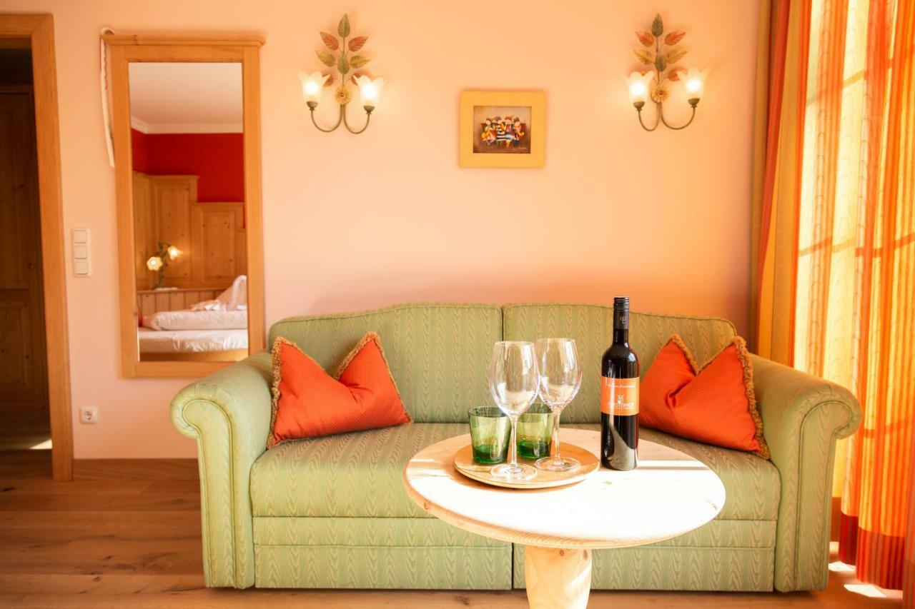 Hotel Foersterhof Lebe Pur, Geniesse Den Tag Saint Wolfgang Екстериор снимка